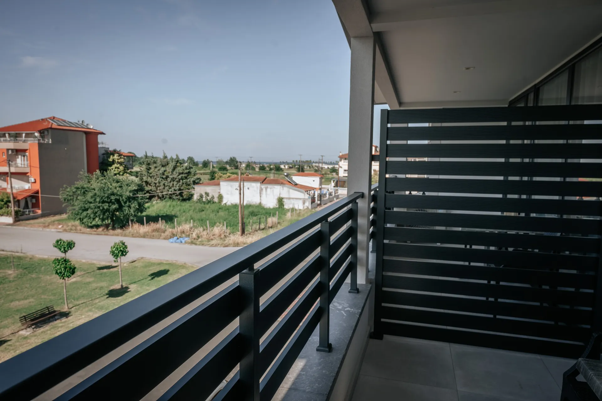 Tiara Holidays - Elizabeth Queen Luxury Rooms - Queen Junior Suite - balcony
